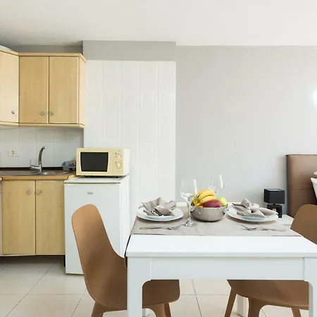 Studio With Sea View 300m From The Beach 美洲海滩